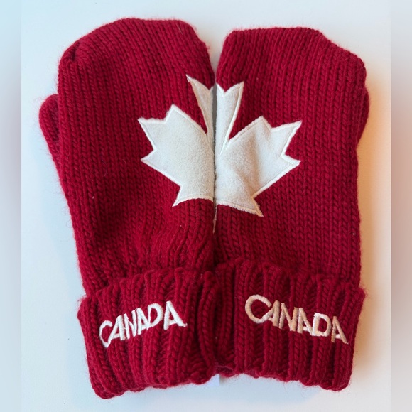 Hudson's Bay Company Accessories - Hudson’s Bay Official Canadian Olympic Team Knit Mittens Large NWT